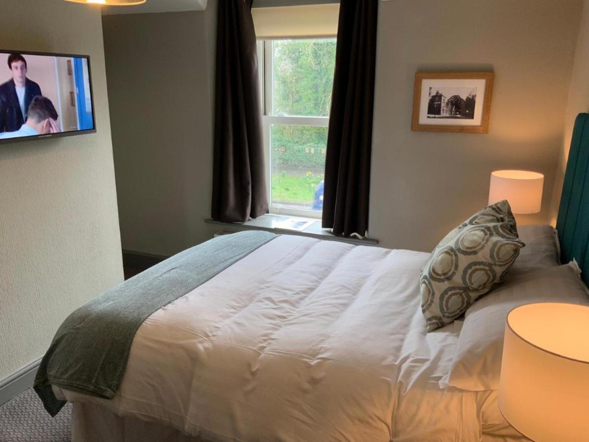 The Sun Inn Troutbeck Bridge Room photo