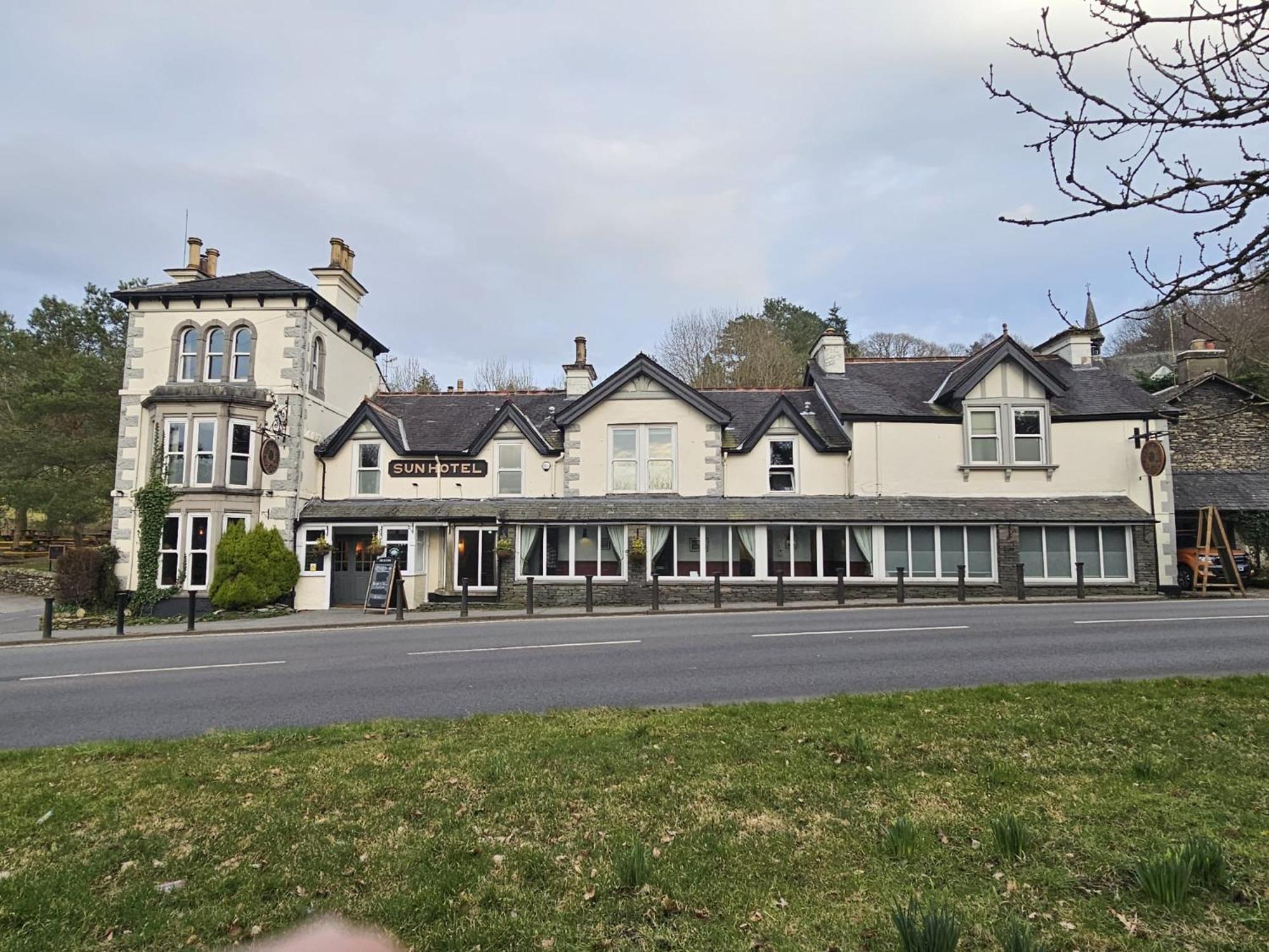 The Sun Inn Troutbeck Bridge Exterior photo